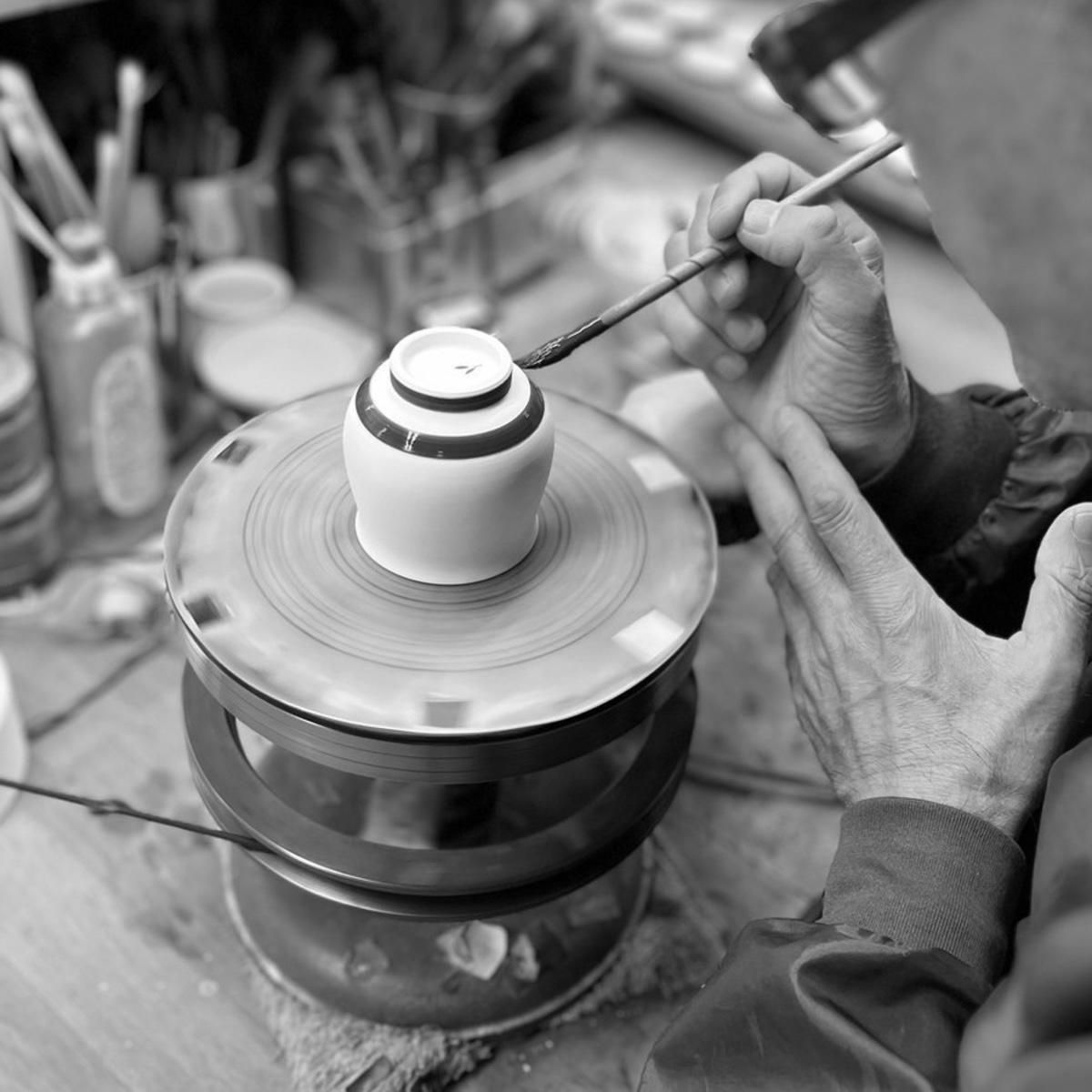 新商品】急須セット 桐箱入り 錆釉 白/茶 | 茶器 - こしらゑ by WDH