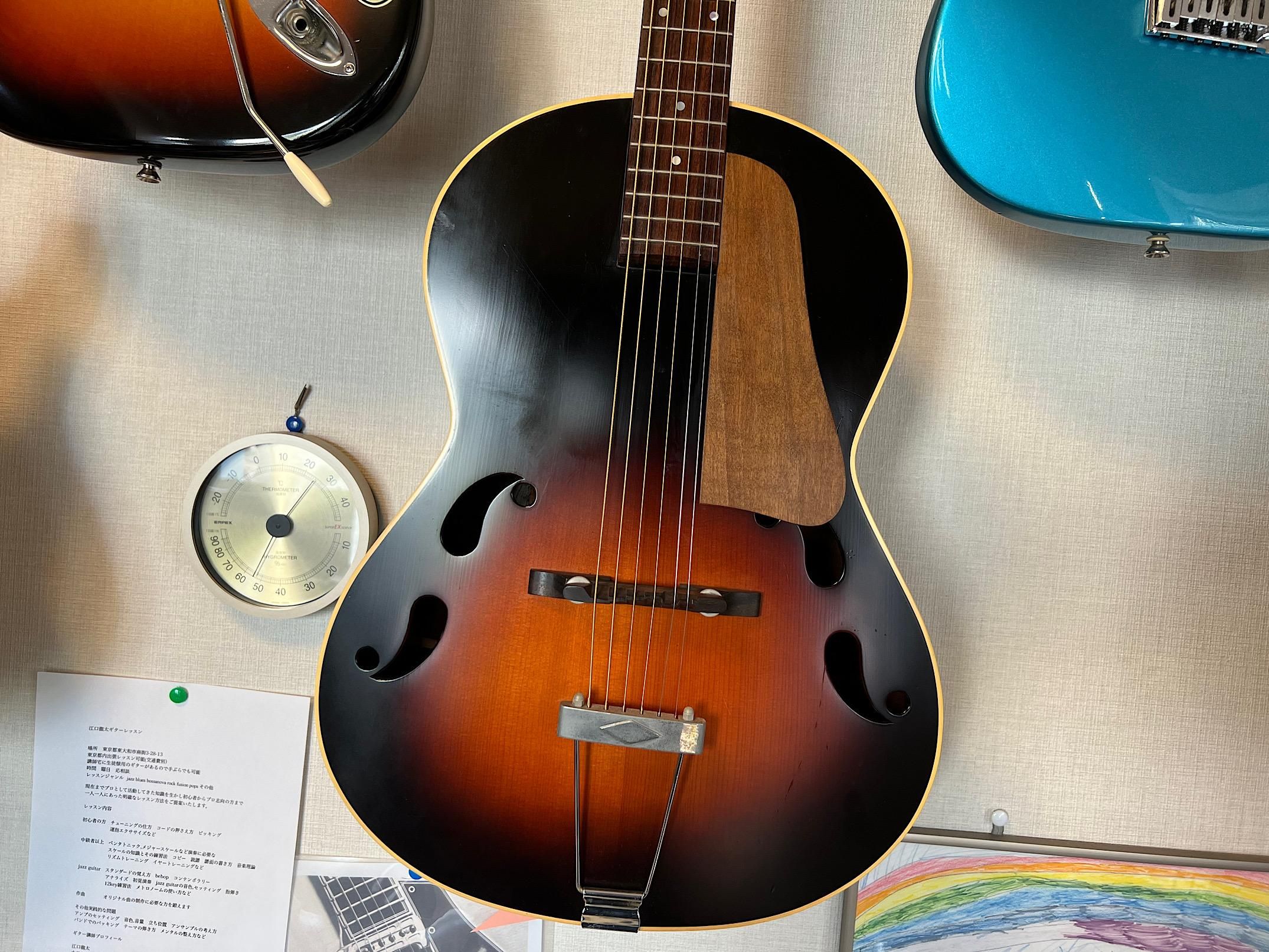 K YAIRI RP-1 2000年製造、味わいのあるヤイリの小ぶりなピックギター