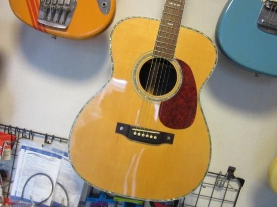 ARIA AF-60 この価格でオール単板仕様！ルックスも高級感ある一本です