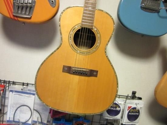 ARIA ADL-05N コンパクトで高級感のあるアリアのアコースティック