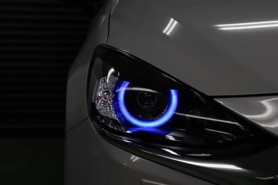 MAZDA2 ヘッドライトフィルム - 長野県松本市のカーセキュリティ専門店