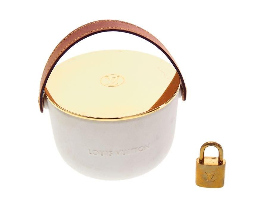 ルイヴィトン アロマキャンドル 香りのろうそく ILE BLANCHE イル