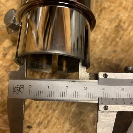 Triumph サイレンサー（オイルインフレームのBSA A65、Triumph T120