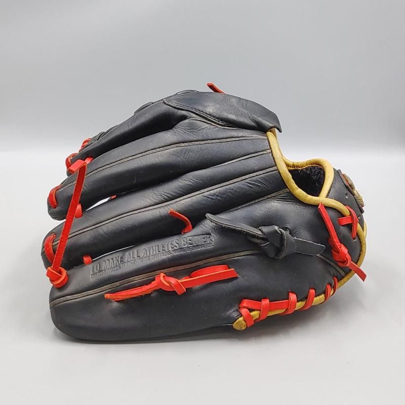 全紐交換済み】 アンダーアーマー 軟式グローブ / 投手用 型付け済み