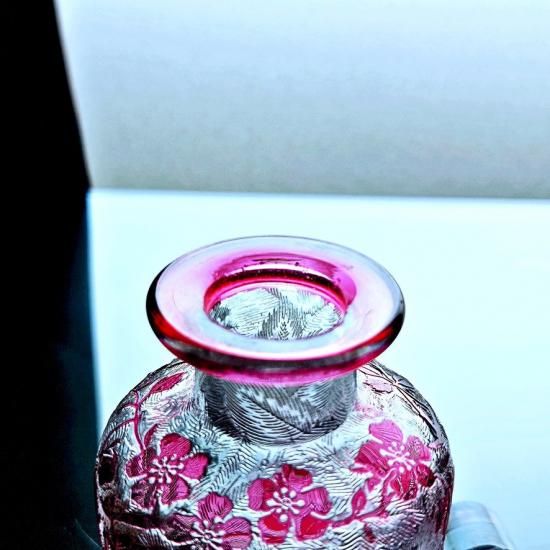 花のオールドバカラ エグランチエの香水瓶#59【1916年カタログ】ピンク