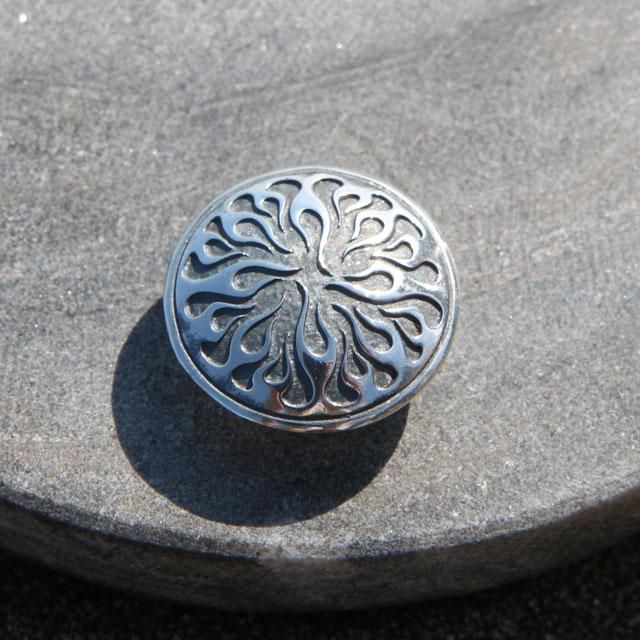 ファイヤーパターン シルバーコンチョボタン 19.5mm