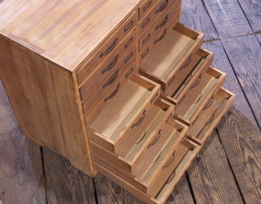 ラワン 引き出し 16杯 - 古道具donguri