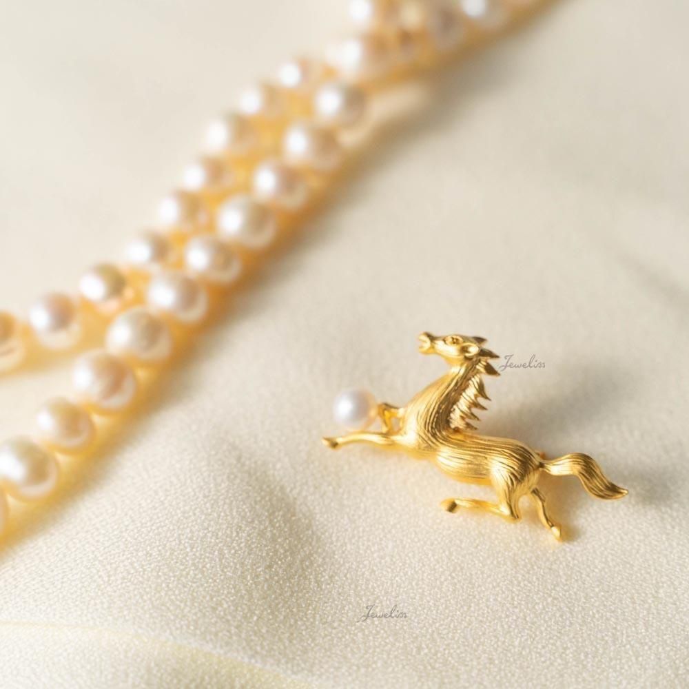 Jeweliss ブローチ Rathi ラスィ 馬 - ブローチ専門店 ジュエリス 公式