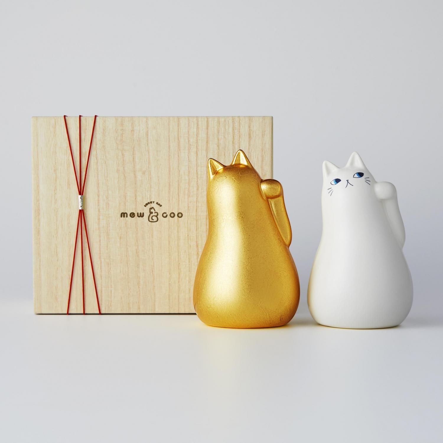 lucky cat 金・白 2体セット（磁器・招き猫）オリジナル桐箱入り《受注