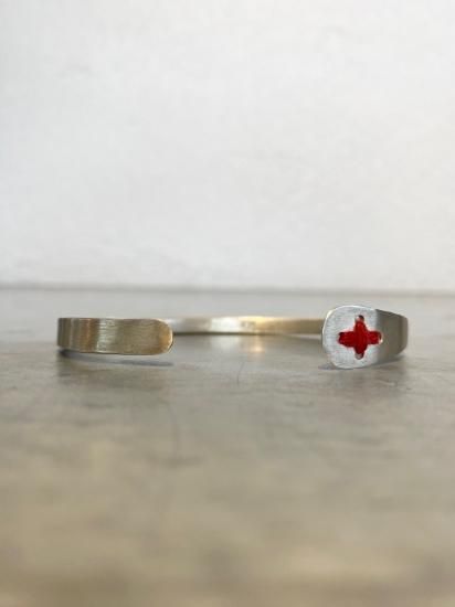 m.a＋ (エムエークロス) Stitched Cross Silver Bangle (AB11)