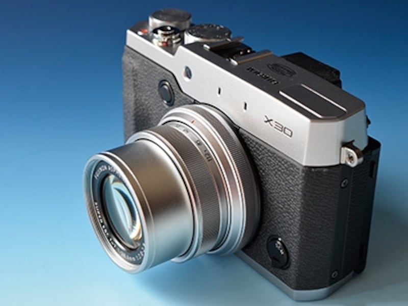 レトロデザインに最新機能を搭載『FUJIFILM X30』 [デジタルカメラ