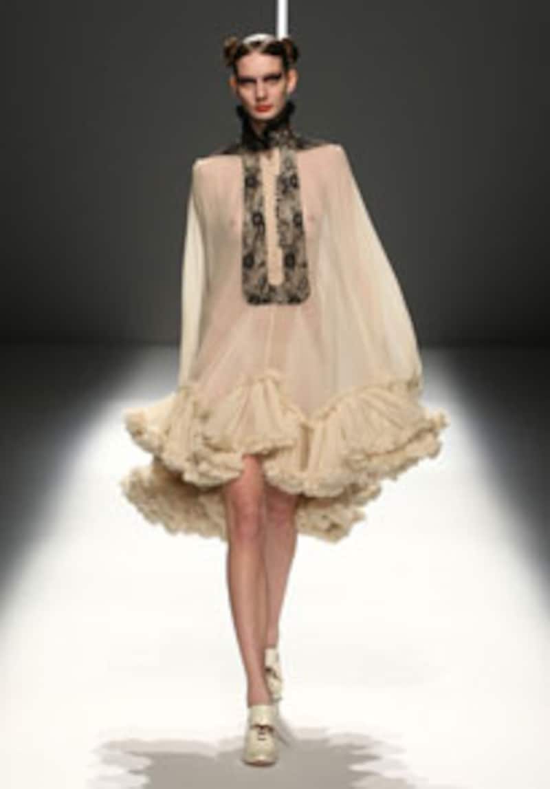 2/4 次トレンドはコレ!2008-09秋冬東コレ[前編] [レディース