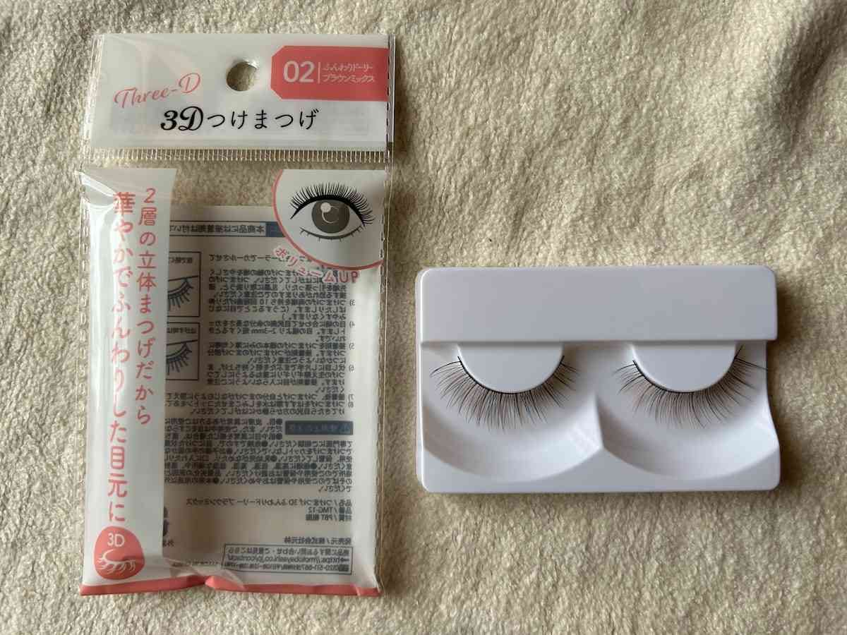 100均セリアの「つけまつげ」おしゃれな6種類を比較！接着剤は？使い方