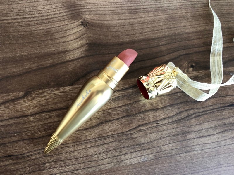 老けて見えない運命のリップ！クリスチャン ルブタンのベージュカラー