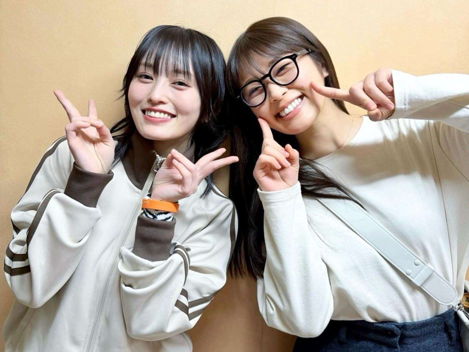 NMB最強OGの二人」渋谷凪咲、“先輩”山本彩とのツーショット公開！ 「さ