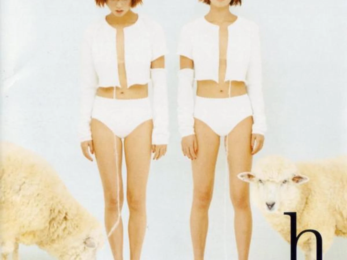 hitomi　超特大 ポスター　ベストアルバム「h」羊