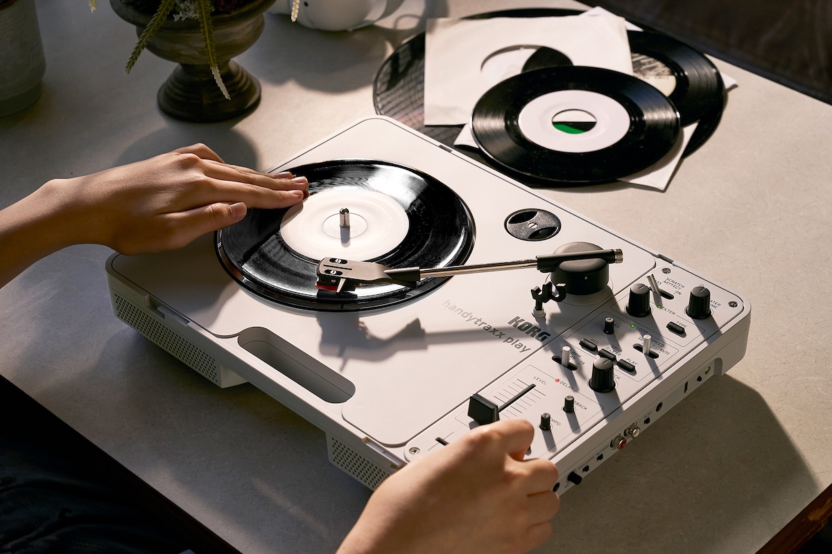 KORG、全く新しいポータブル・レコードプレーヤーを発表 - News - OTOTOY