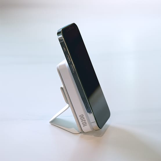 10200 mAh Qi2 45W Magnetic Battery Pack | Delta Electronics-