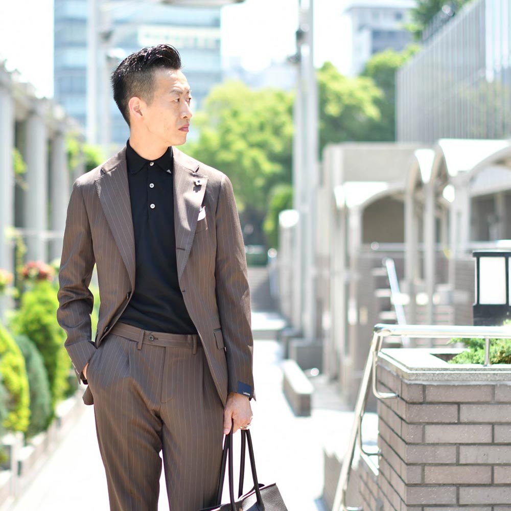 仕事服の自由度が増す今こそブラウンスーツ！LARDINI【ラルディーニ