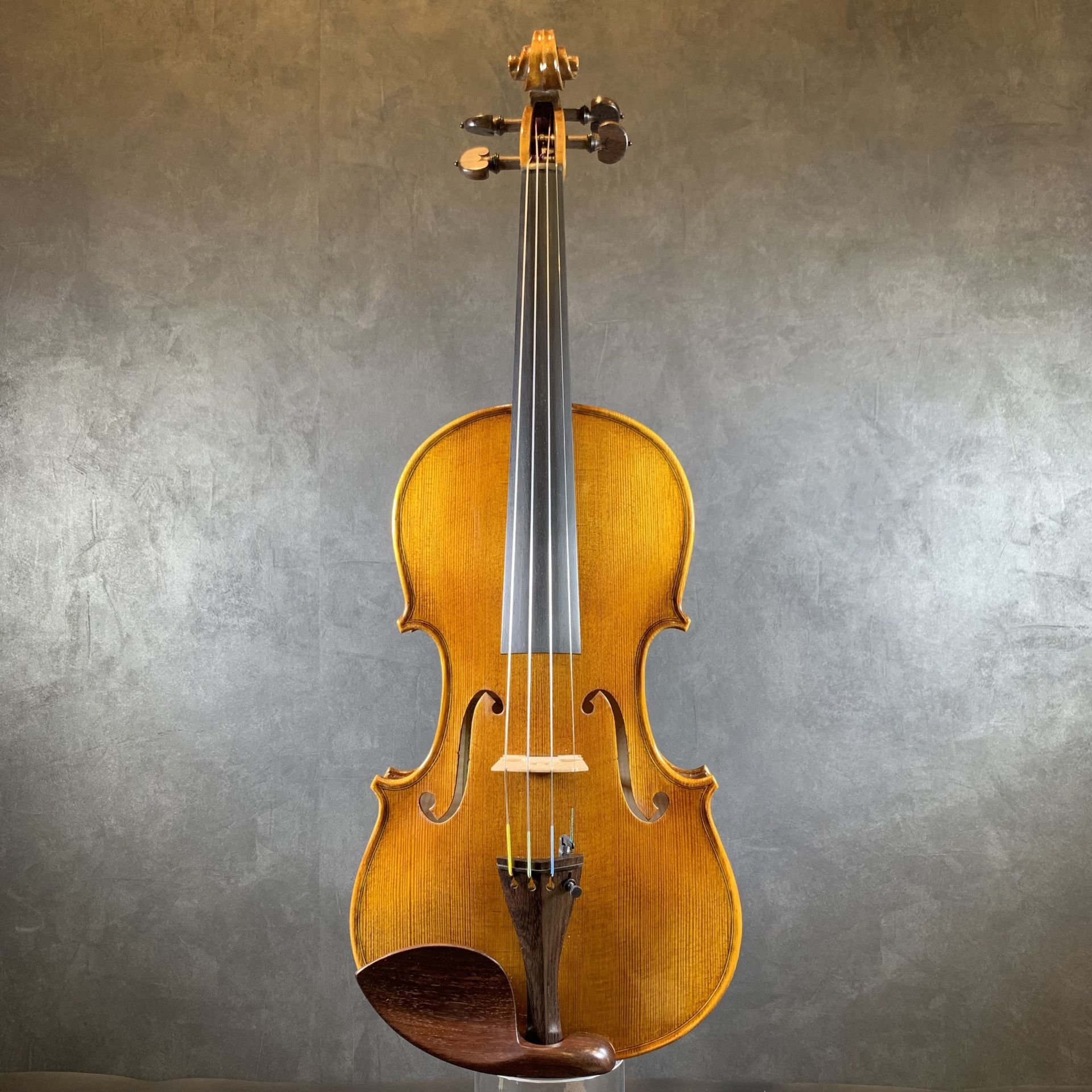 Ivan Petrov(イヴァン・ペトロフ) - 弦楽器コンシェルジュ｜島村楽器