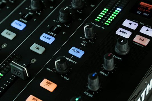 フラッグシップDJ・パフォー マンスミキサー Allen&Heath XONE:PX5