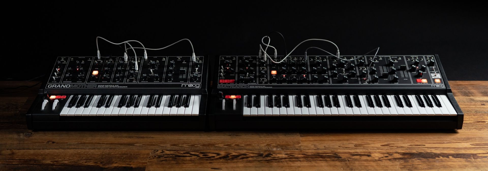 Moog Grandmother | スプリングリバーブ搭載のセミモジュラー