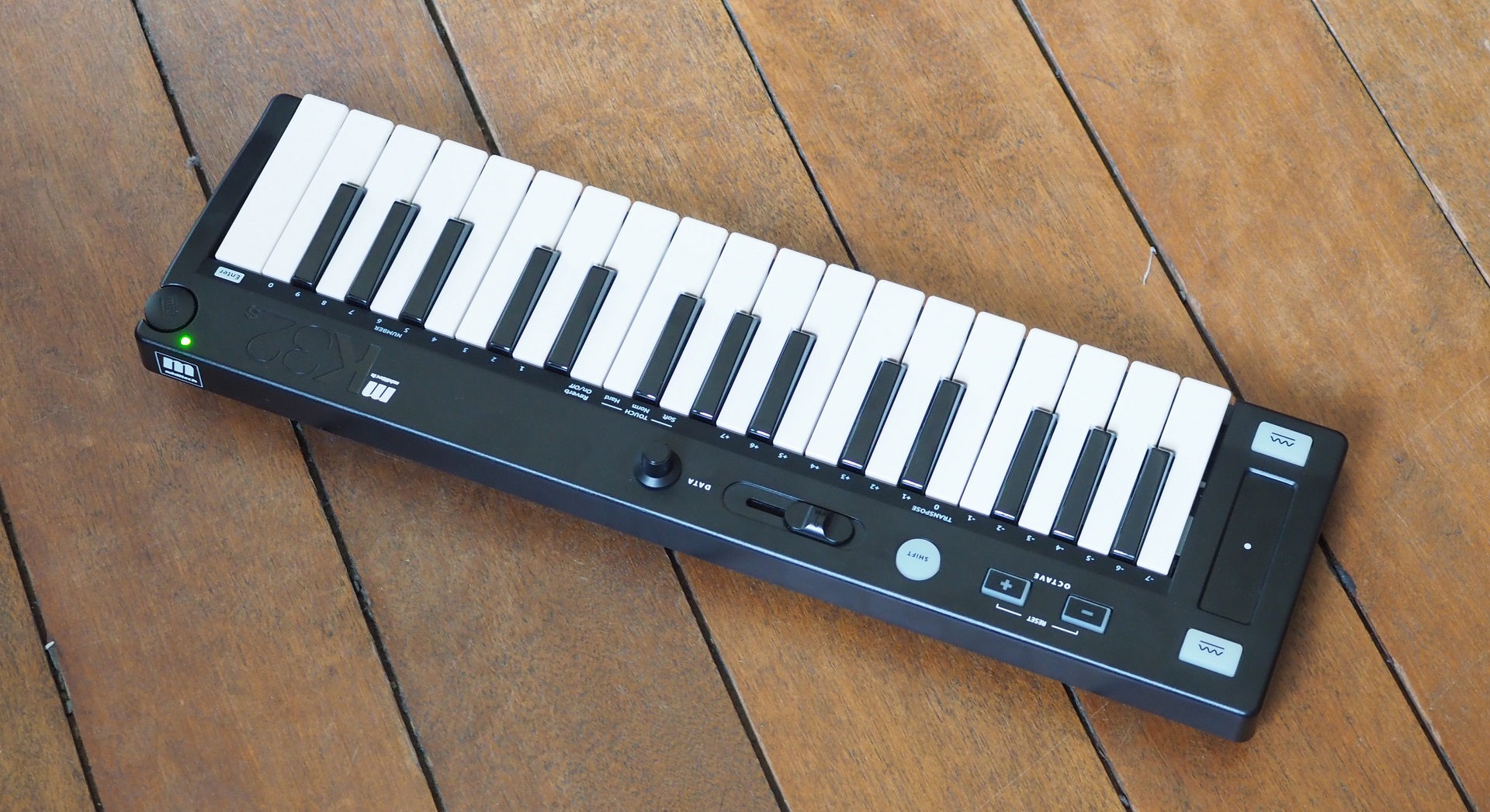 MIDITECH K32s | GM音源とスピーカー内蔵のUSB MIDIキーボード