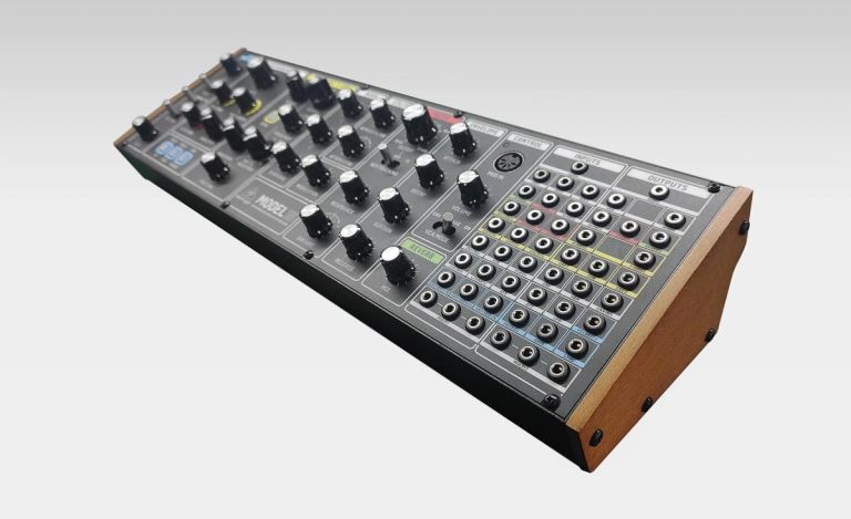 Behringer ” The Model 15 ” | Moog「Model 15」の回路をベースにした