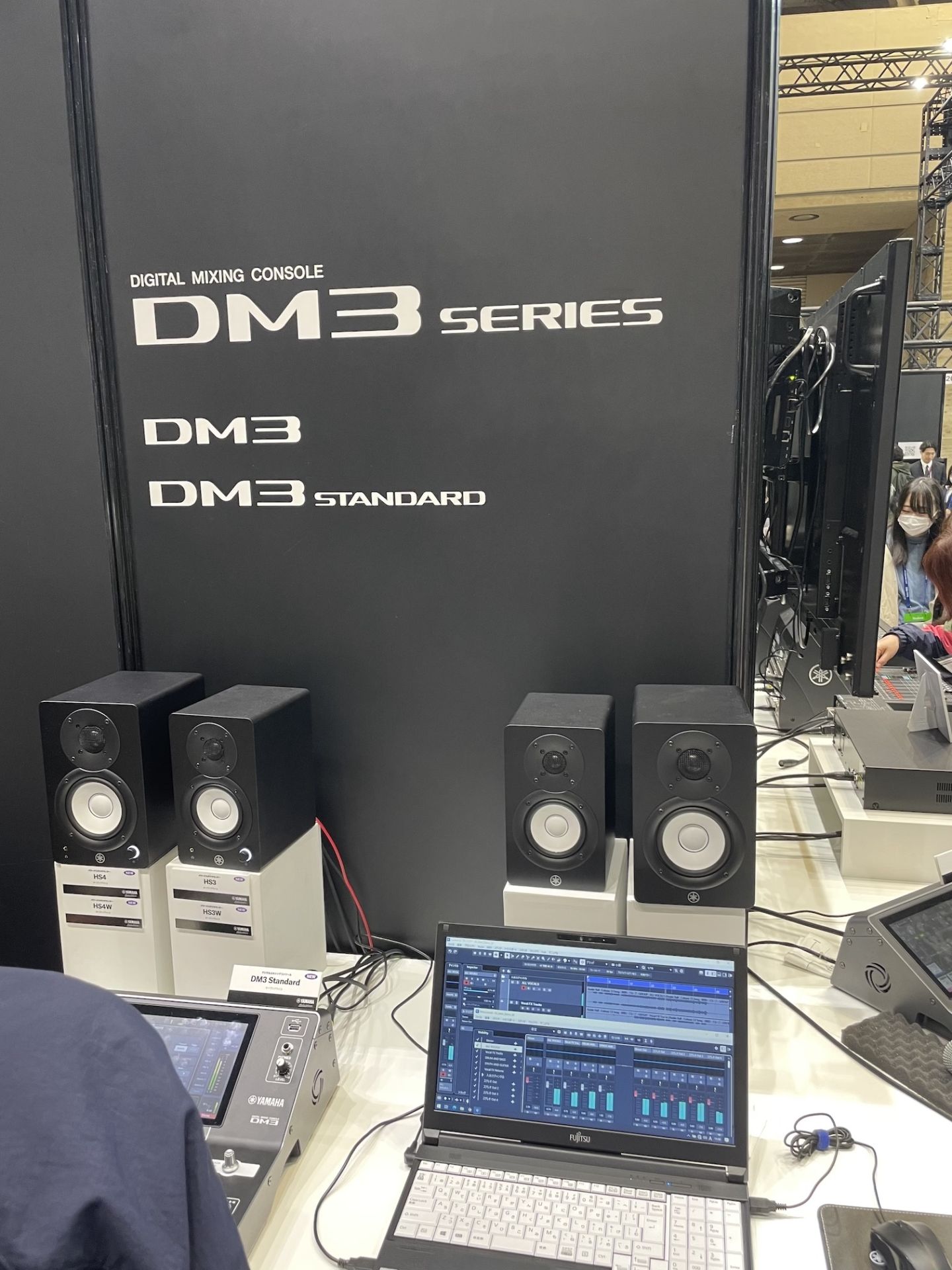 YAMAHA HS4 / HS4W HS3 / HS3W | 音楽制作や動画編集など幅広い