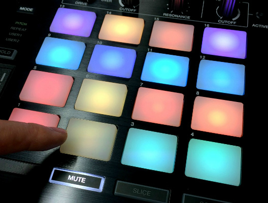 スタンドアロンで動くパッドサンプラーの本格派登場！PioneerDJ TORAIZ
