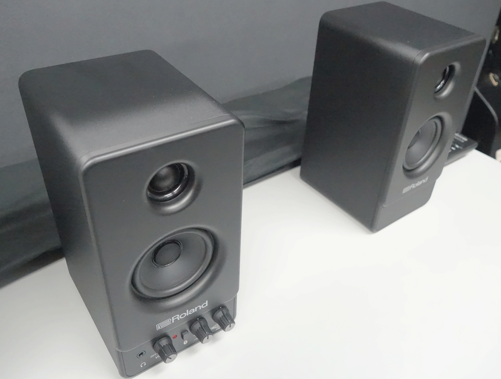 Roland MA-22 ⁄ MA-22BT 発表！小型デスクにちょうど良いコンパクト