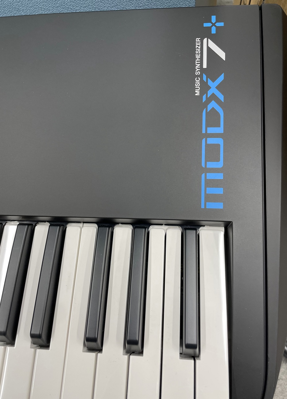 YAMAHA MODX+ 6 / 7 / 8 | AWM2&FM-X ハイブリッド音源搭載シンセMODX