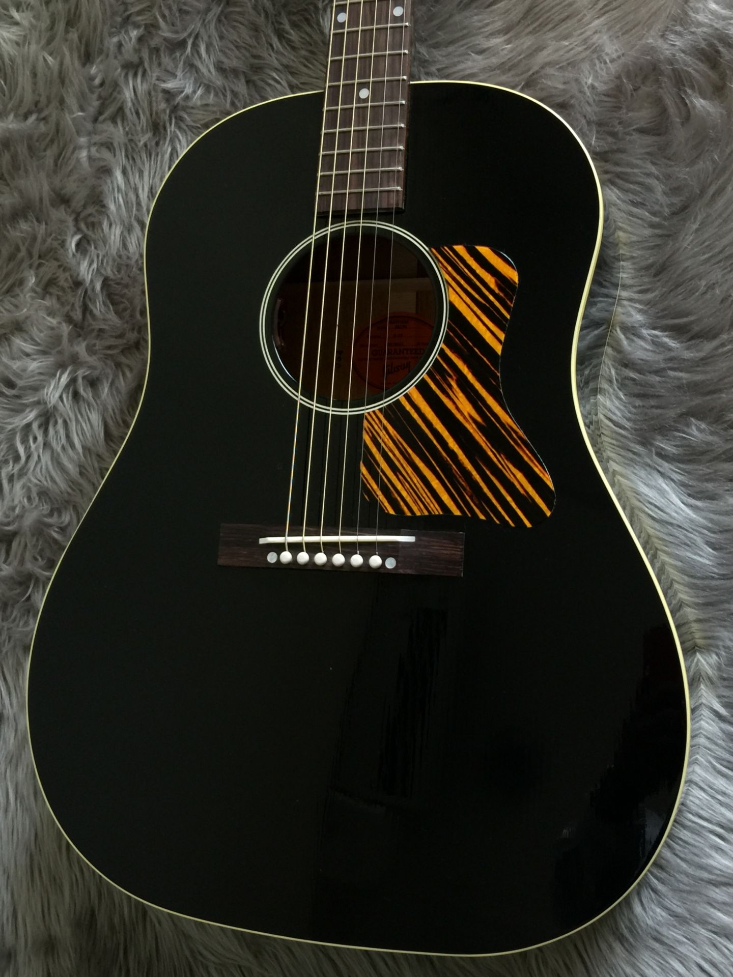 アコースティックギター】Gibson Kazuyoshi Saito J-35 入荷しました