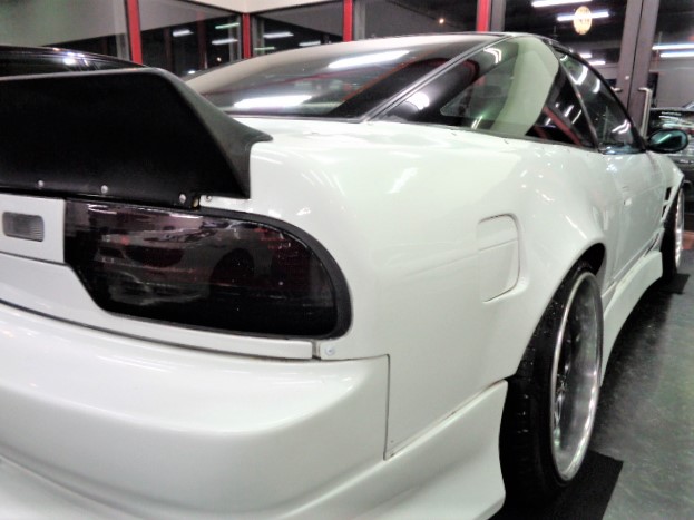 NISSAN 180SX - 国産・輸入車スポーツカー専門店 - インサイド
