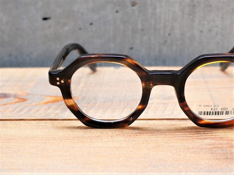 新作】YELLOWS PLUS（イエローズプラス）のオクタゴン型のプラスチック