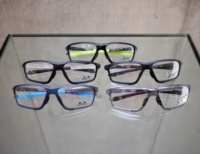 再入荷情報】 オークリーのスポーツパフォーマンス度付き対応フレーム