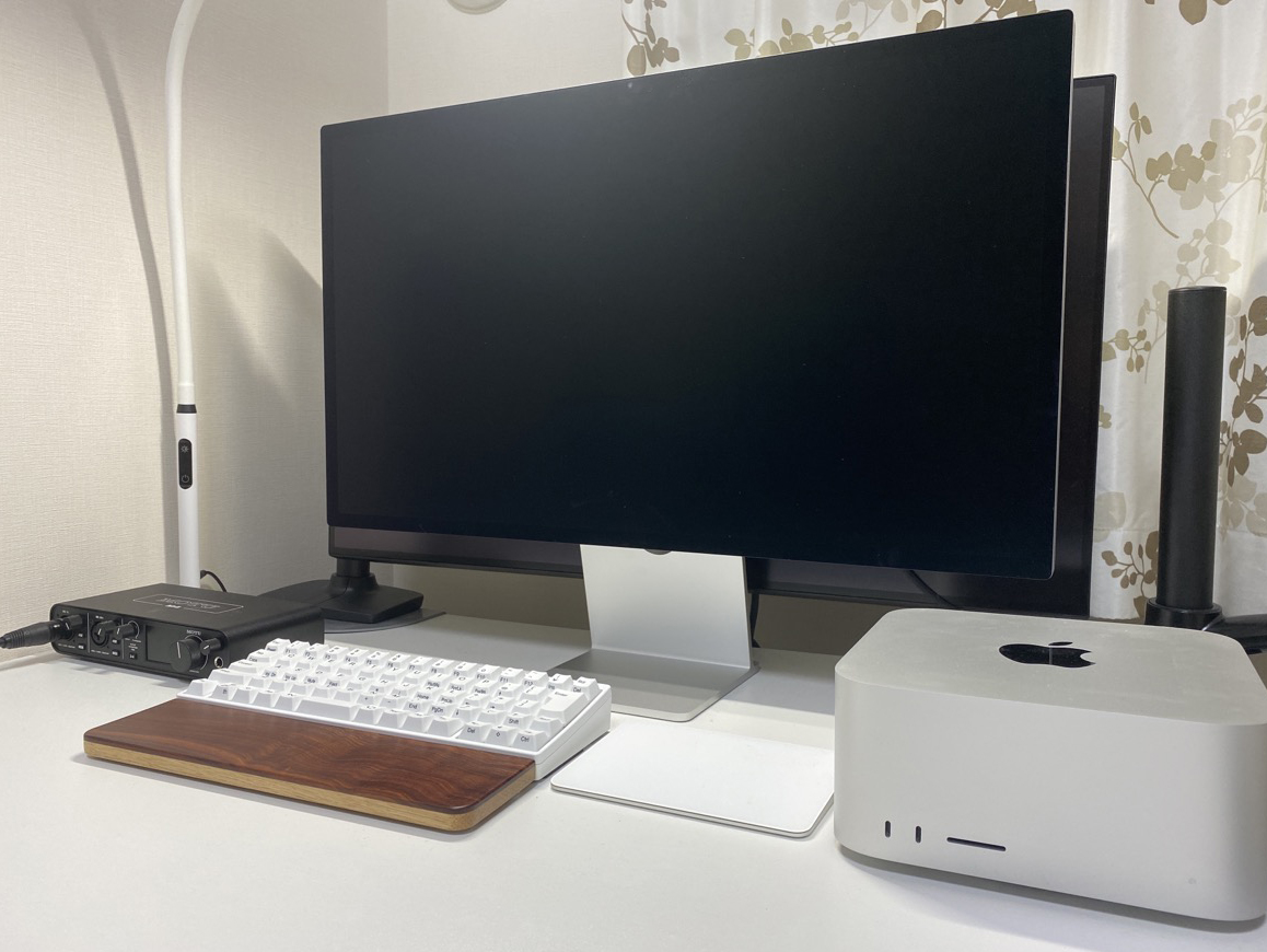 カメラ＆マイク内蔵の5Kディスプレイ「Apple Studio Display」と「Mac