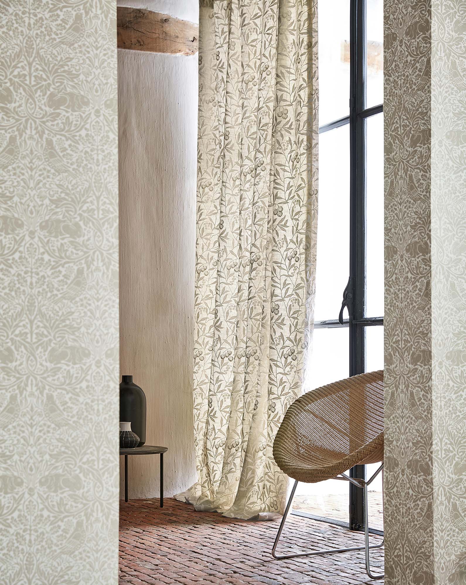 interior library - Pure Arbutus Embroidery 236618 PURE MORRIS