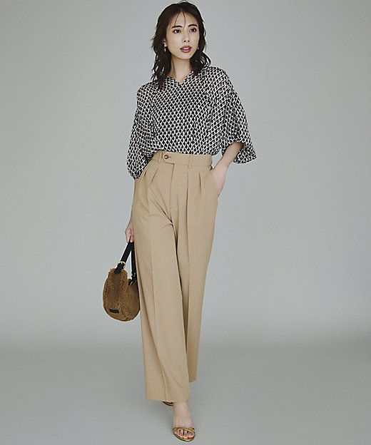 新品訳あり モラビトブラン カタログ掲載ロゴプリントブラウス¥63,800