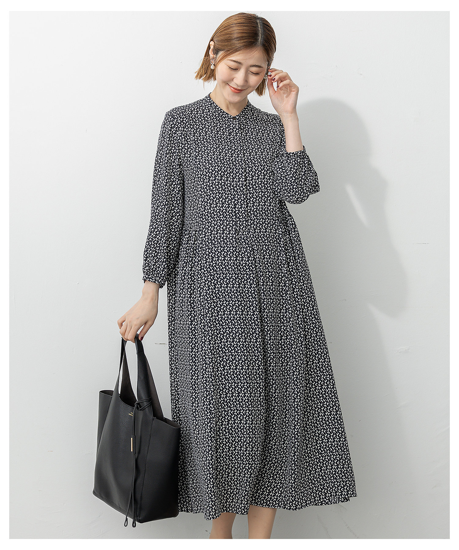 洗える】モダンジオメトリックプリント ワンピース