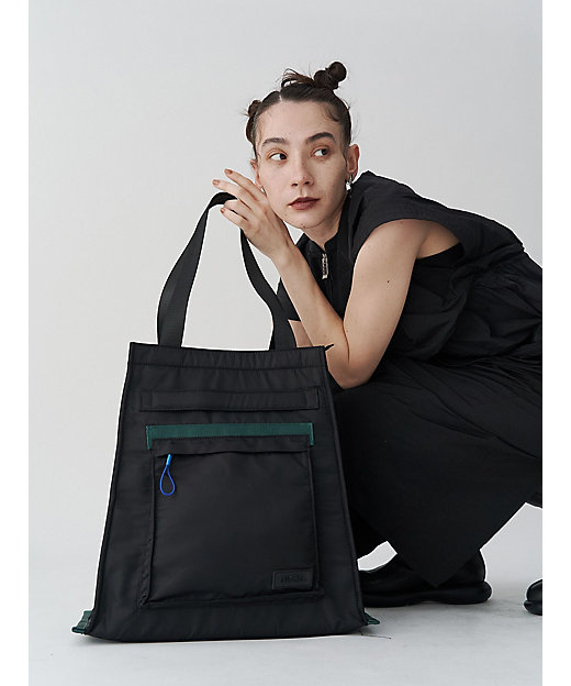 TRAPEZE NYLON BAG | UN3D./アンスリード | 三越伊勢丹