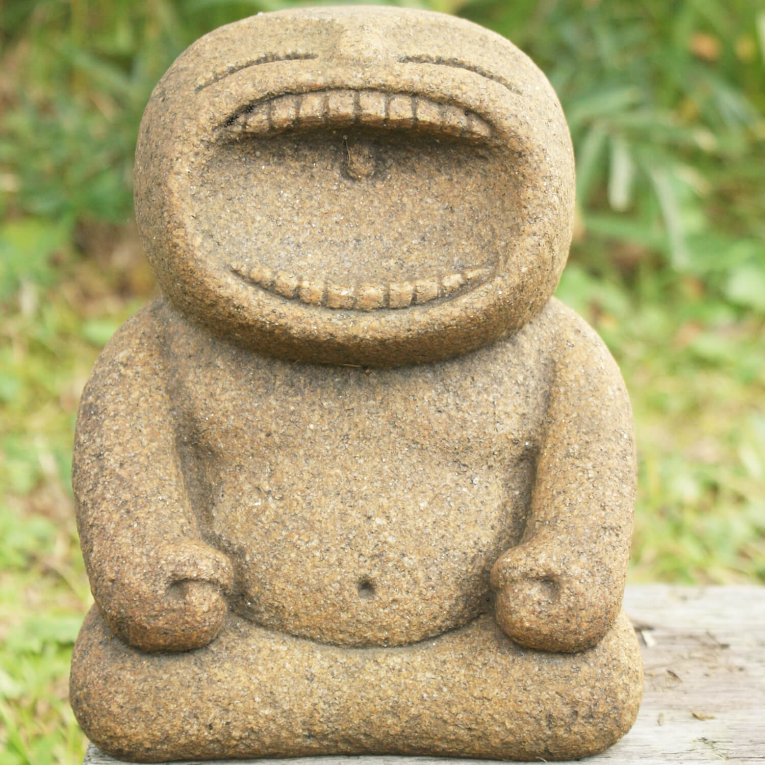 32．大笑い – 石神彫刻工房-公式ウェブストア