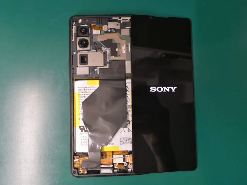 Xperia 5 III ファイブ マークスリ】ガラスひび割れ 液晶漏れ破損 操作