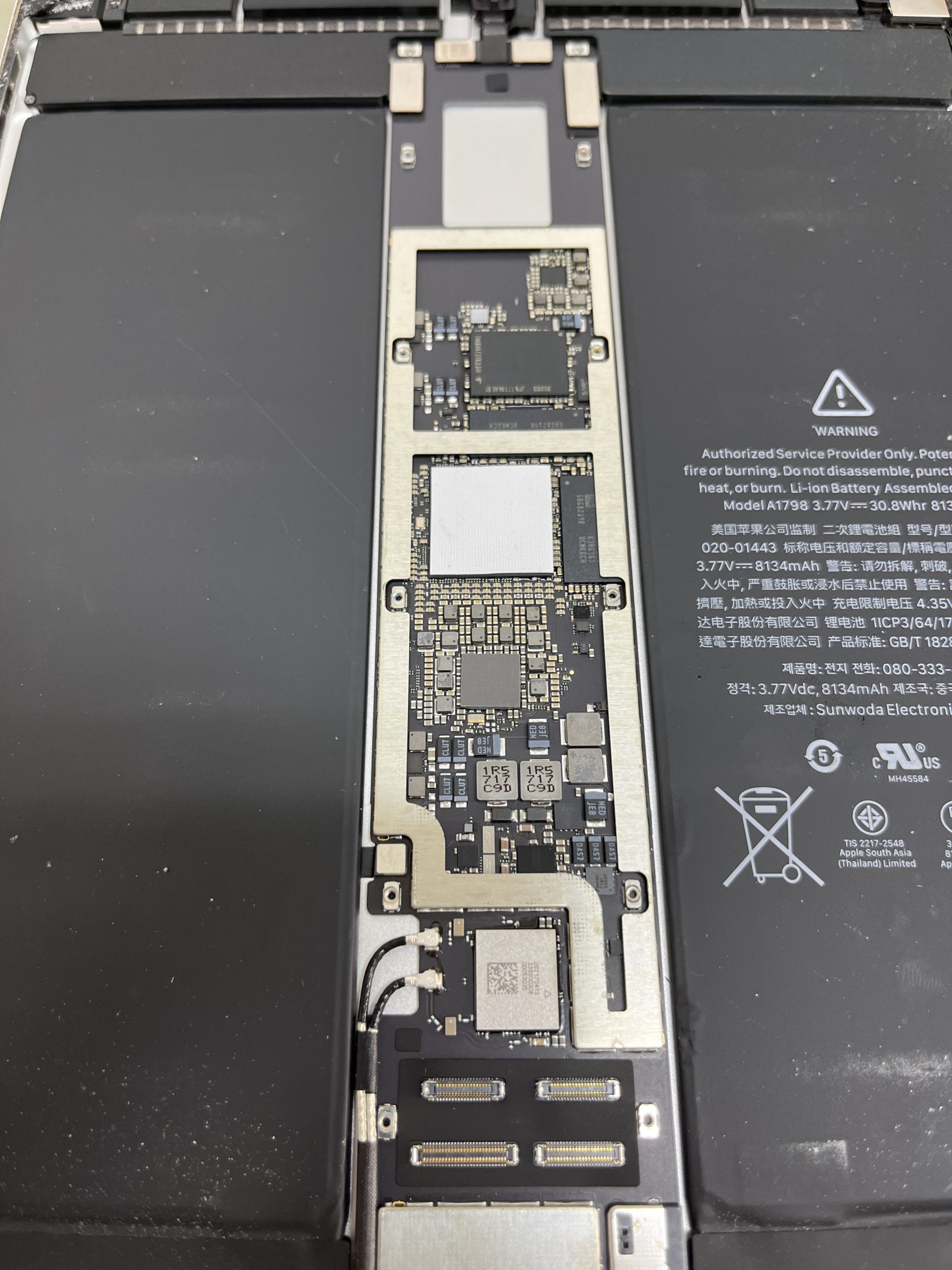 iPadPro10.5 バッテリー交換の修理 - スマホ修理のクイック