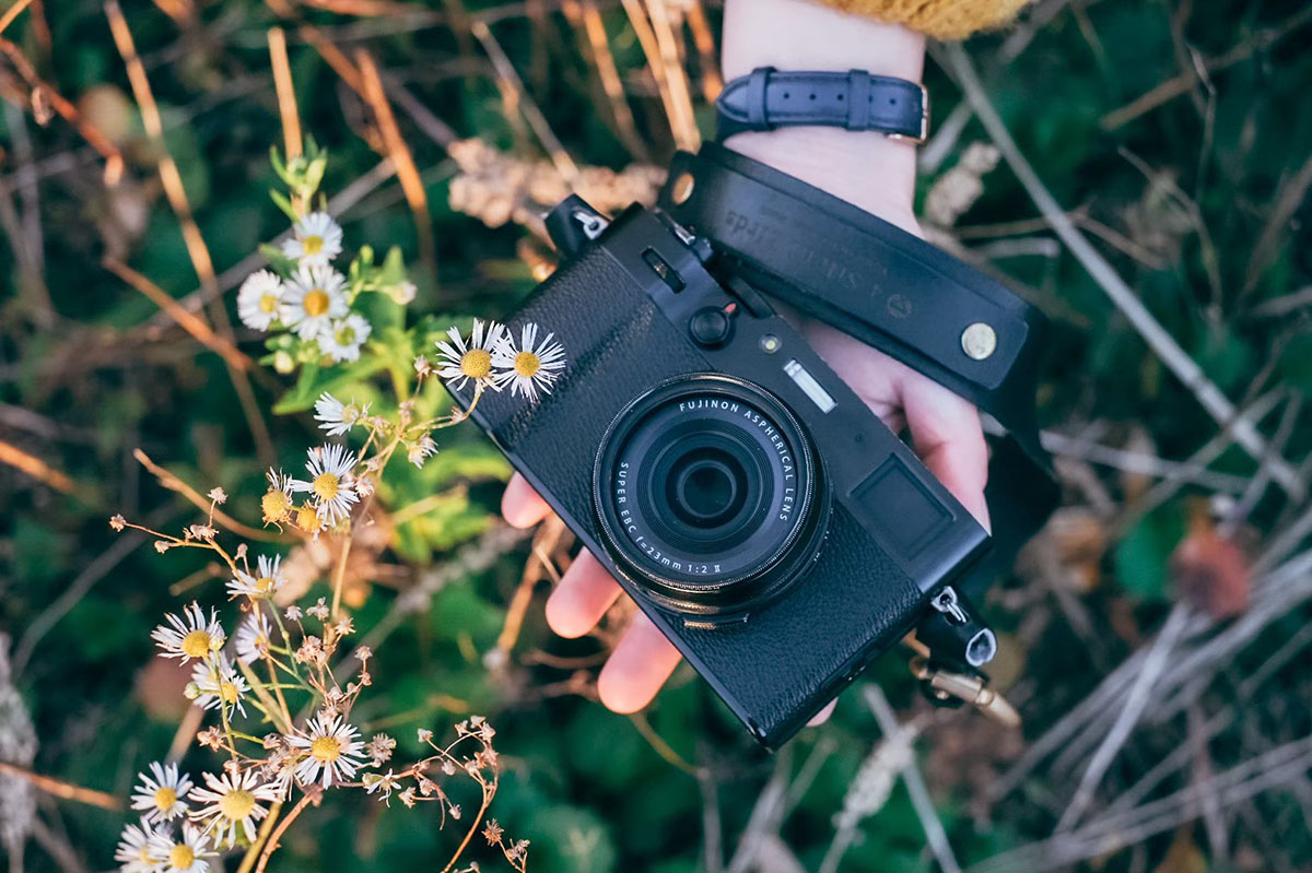 可能性を秘めた相棒『X100V』との出会い〜オリンvol.1〜 | IRODORI by