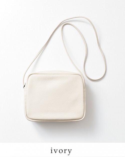 Aeta(アエタ)カウレザーショルダーバッグS“PEBBLE GRAIN COLLECTION