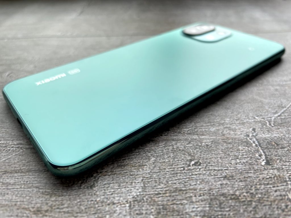 Xiaomi Mi11 Lite 5G国内版レビュー！手堅いスマホだけど気になった点