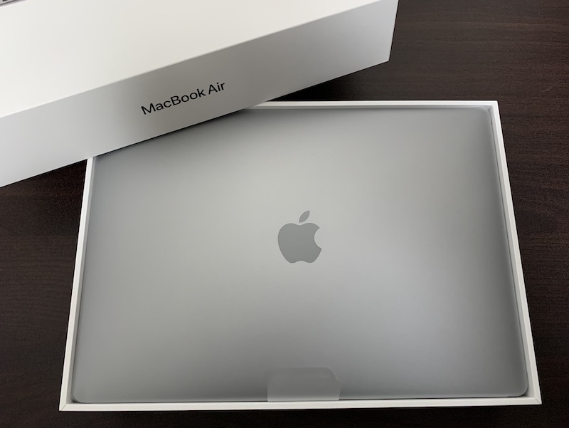 M1 MacBook Air の開封の様子と付属品を紹介 | いわっちろぐ