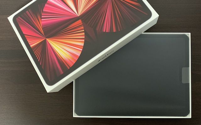 iPad Pro11インチモデル（第3世代）の開封レビューと付属品を紹介