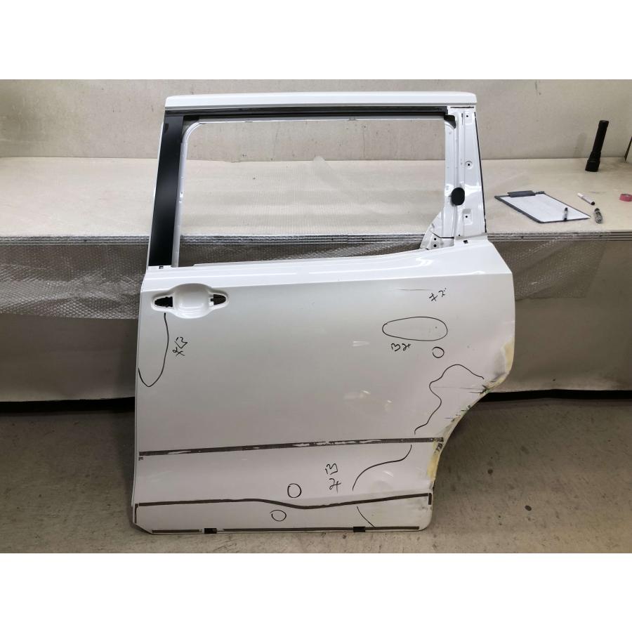 ノア/ヴォクシー ハイブリッド ZRR80/RR85/ZWR85 純正 左スライドドア